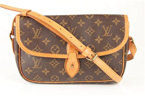 LOUIS VUITTON Monogram Sac Gibeciere PM 